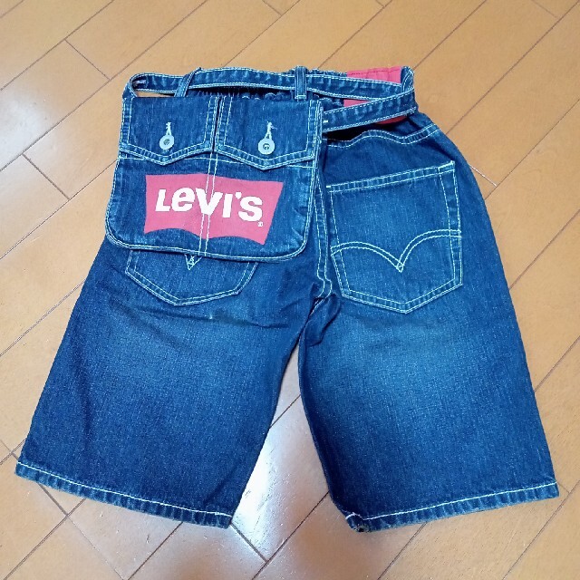 Levi's(リーバイス)のリーバイス　デニムハーフパンツ120 キッズ/ベビー/マタニティのキッズ服男の子用(90cm~)(パンツ/スパッツ)の商品写真