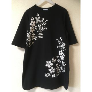 ザラ(ZARA)の★美品！ZARA／刺繡風花柄プリント入りチュニックワンピース(ミニワンピース)