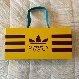 グッチ(Gucci)の国内正規品GUCCI アディダス　正規品　付属　箱のみ　靴下用(ショップ袋)