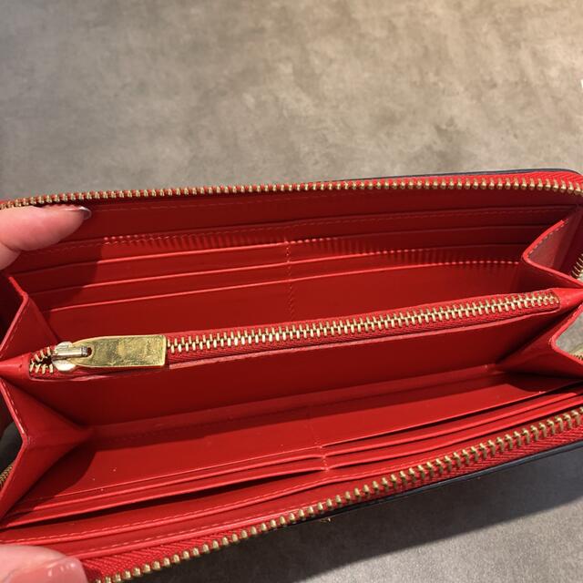 クリスチャンルブタン 赤長財布