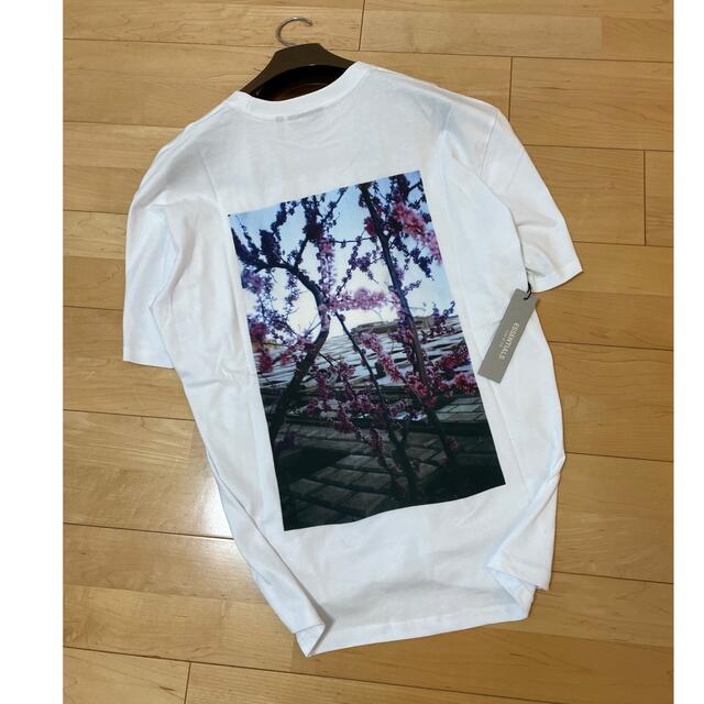 FEAR OF GOD(フィアオブゴッド)の新品ESSENTIALSフォトバックプリントビッグシルエット Tシャツ メンズのトップス(Tシャツ/カットソー(半袖/袖なし))の商品写真