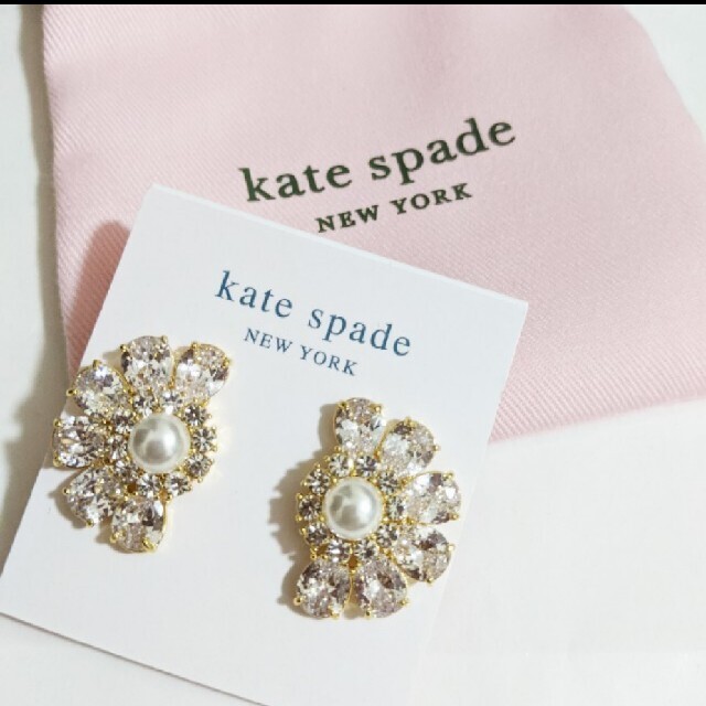 kate spade new york(ケイトスペードニューヨーク)の【新品】kate spade ケイトスペード ピアス ブライトアイディアクラスタ レディースのアクセサリー(ピアス)の商品写真