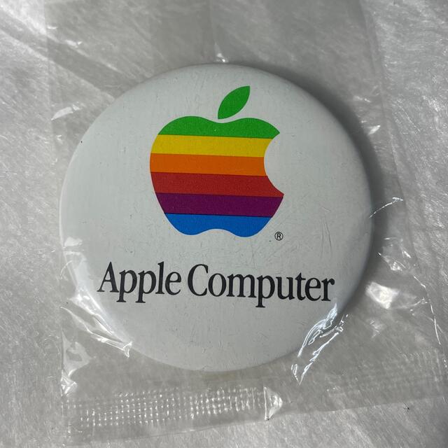 Apple(アップル)のApple Computer 缶バッチ 未開封 未使用 美品 レア エンタメ/ホビーのアニメグッズ(バッジ/ピンバッジ)の商品写真