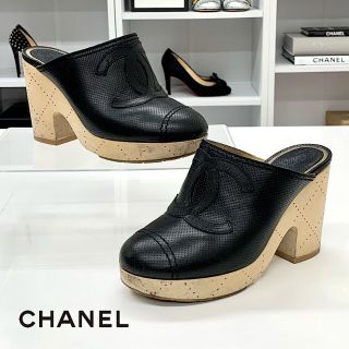 シャネル(CHANEL)の4071 シャネル ココマーク レザー ウッド サボ サンダル ブラック(サンダル)