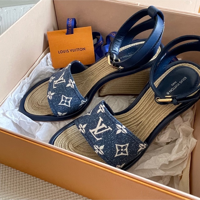 LOUIS VUITTON - ルイヴィトンサンダルの通販 by ぴぃ｜ルイヴィトン