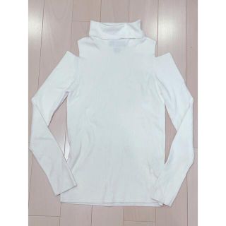 フォーエバートゥエンティーワン(FOREVER 21)のforever21 タートルネック トップス(カットソー(長袖/七分))