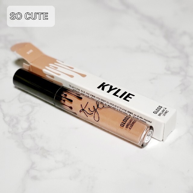 Kylie Cosmetics(カイリーコスメティックス)のKYLIE COSMETICS グロス　SO CUTE コスメ/美容のベースメイク/化粧品(リップグロス)の商品写真