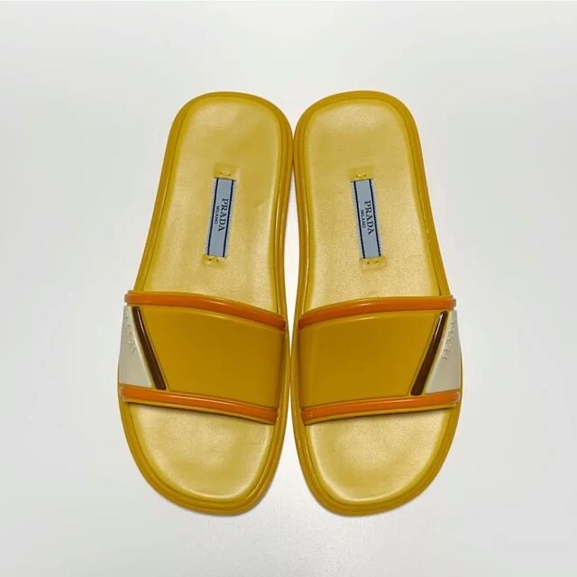 PRADA(プラダ)の☆未使用 プラダ PRADA ロゴ ラバー スライド サンダル 35 イタリア製 レディースの靴/シューズ(サンダル)の商品写真