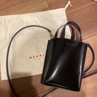 マルニ(Marni)のmarni museo nano マルニ　ブラック　(ショルダーバッグ)