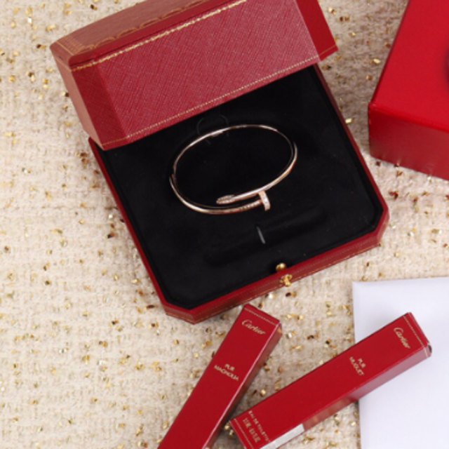 セール国産 Cartier - ✨美品✨カルティエ人気 バングル ブレスレット