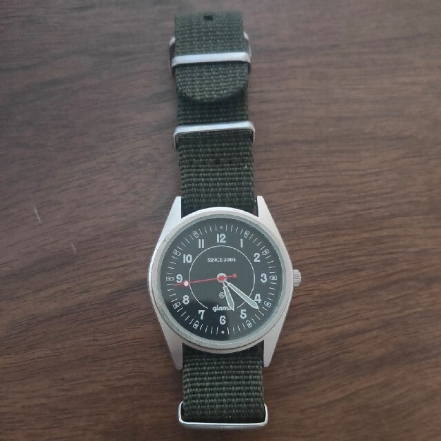 glamb(グラム)のglamb 腕時計 ムック本の付録品 メンズの時計(腕時計(アナログ))の商品写真