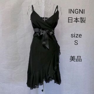 イング(INGNI)のINGNI イング　膝丈ワンピース　ドレスワンピース(ひざ丈ワンピース)