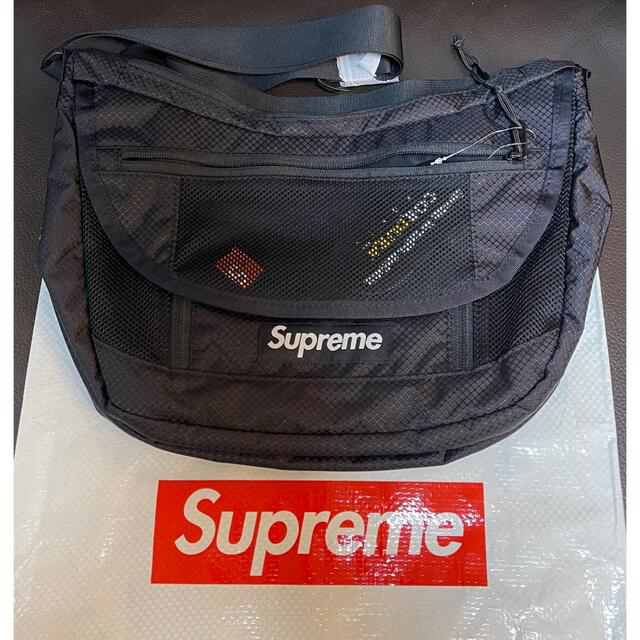 Supreme 22ss Small Messenger Bag "Black"