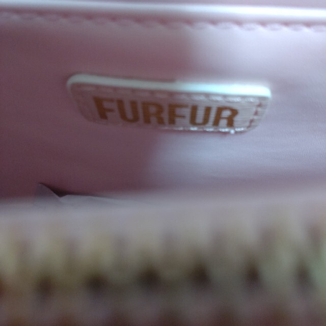 fur fur(ファーファー)のfur fur ショルダー付きファーハンドバッグ レディースのバッグ(ハンドバッグ)の商品写真