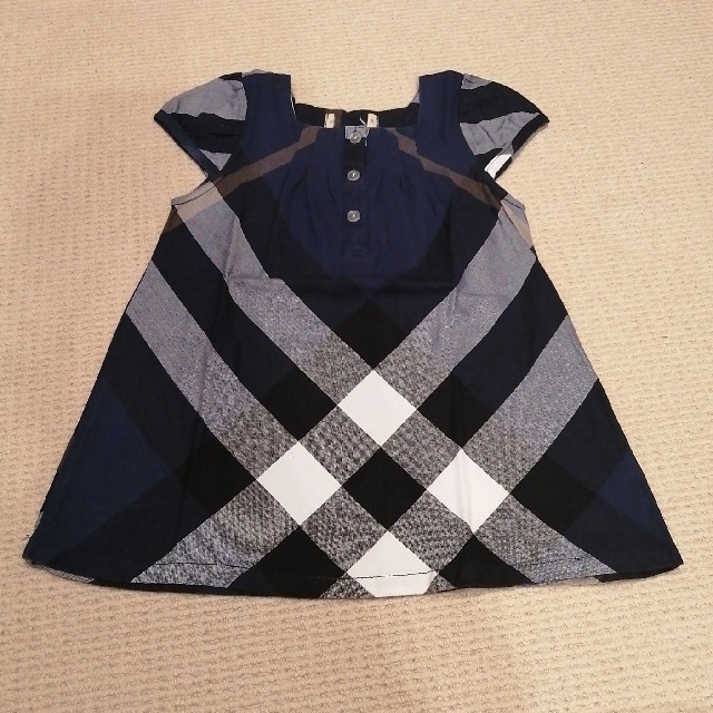 BURBERRY(バーバリー)のチュニック　「５」120相当 キッズ/ベビー/マタニティのキッズ服女の子用(90cm~)(Tシャツ/カットソー)の商品写真