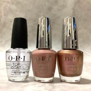 オーピーアイ(OPI)のポリッシュ計4本(マニキュア)