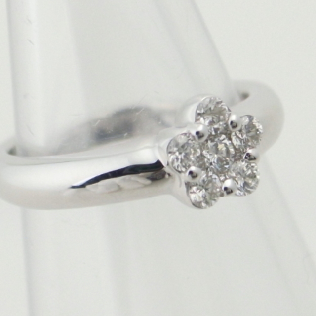 ポンテヴェキオ フラワーモチーフ ダイヤモンドリング 指輪 9号 K18WG(18金 ホワイトゴールド) レディースのアクセサリー(リング(指輪))の商品写真