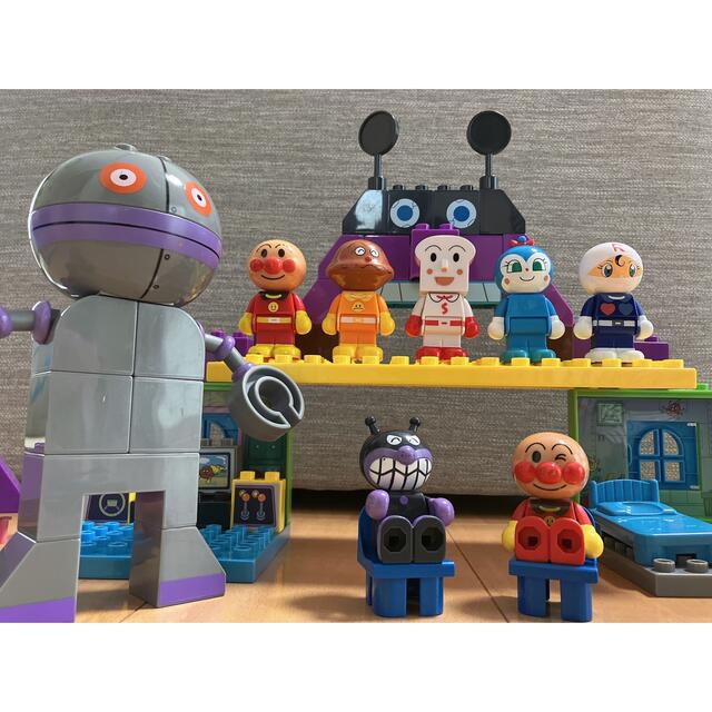 セール】 おおきなバイキンじょうとだだんだんブロックバケツ おまけ
