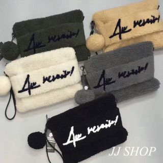 ❤新品、大人気❤現品限り クラッチバッグ 4色 zara H&M GU 系(クラッチバッグ)