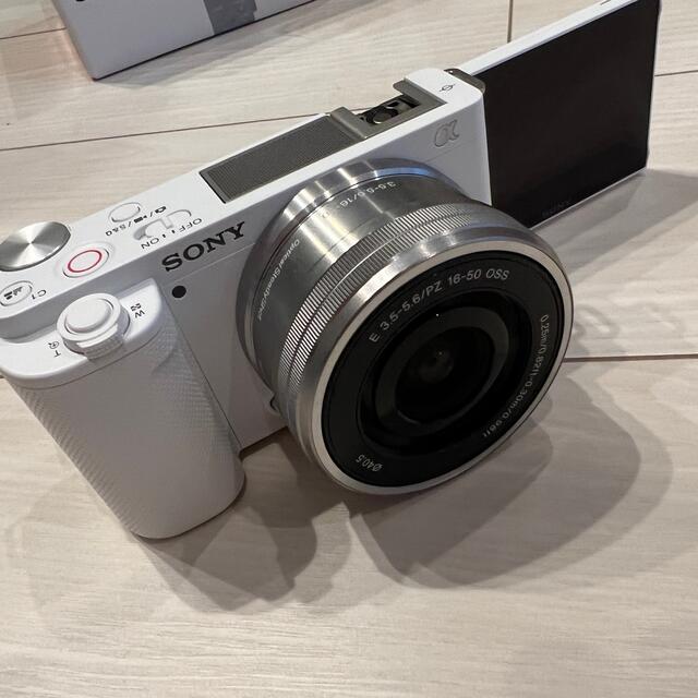 SONY(ソニー)のSONY ZV-E10 VLOGCAM パワーズームレンズキットホワイト スマホ/家電/カメラのカメラ(ミラーレス一眼)の商品写真