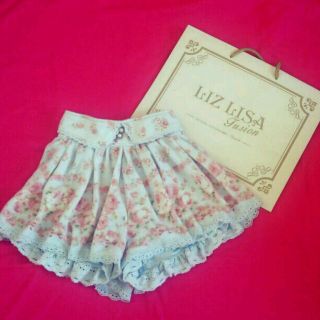 リズリサ(LIZ LISA)の★新品★ LIZLISA リズリサ 秋冬春 花柄ショートパンツ(キュロット)