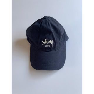 ステューシー(STUSSY)のSTUSSY SEOUL  キャップ　ネイビー　新品タグ付き　美品(キャップ)