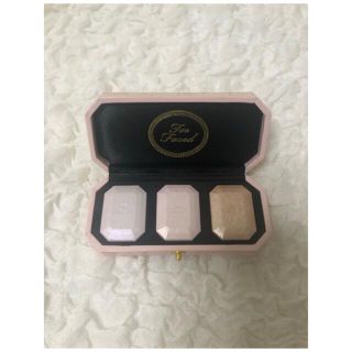 トゥフェイス(Too Faced)のトゥーフェイスド♡toofaced♡ダイヤモンドハイライト　トリオ　限定(フェイスカラー)