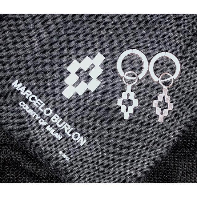 MARCELO BURLON(マルセロブロン)の新品 正規 マルセロバーロン クロス ペンダントピアス シルバー マルセロブロン メンズのアクセサリー(ピアス(両耳用))の商品写真