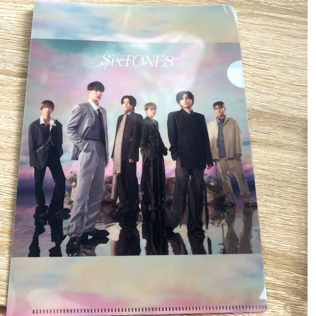 SixTONES(ストーンズ)のわたし(通常盤＋クリアファイル) エンタメ/ホビーのCD(ポップス/ロック(邦楽))の商品写真