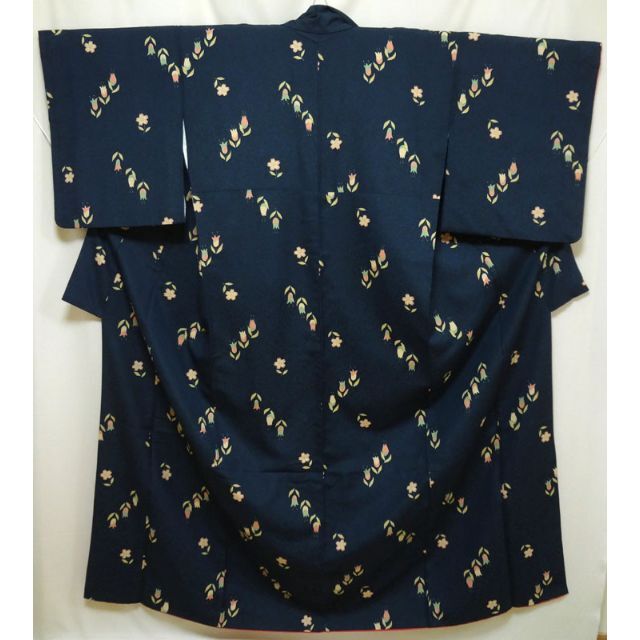 濃藍色の変わり織りにチューリップと桜　洗える小紋 レディースの水着/浴衣(着物)の商品写真