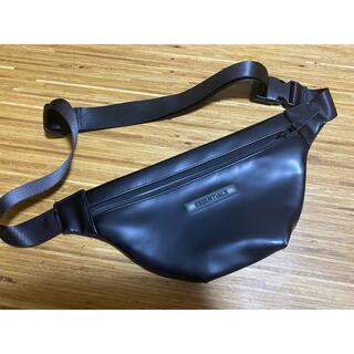 エッセンシャル(Essential)のESSENTIALS waterproof Sling bag(ウエストポーチ)