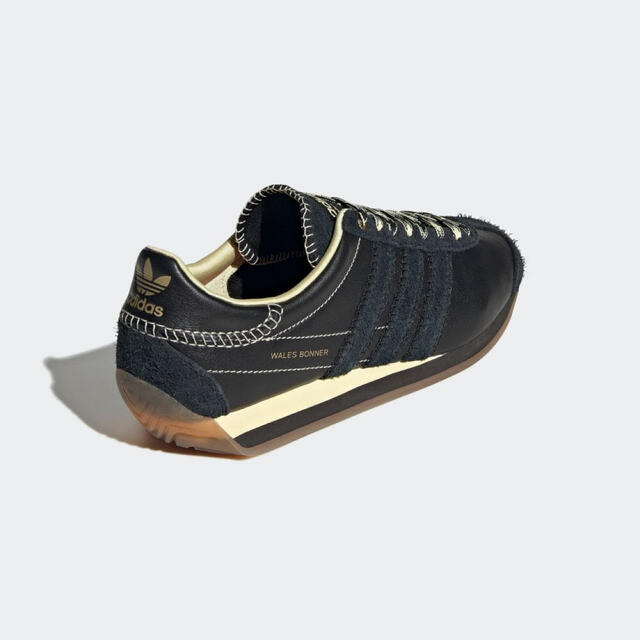 Maison Martin Margiela(マルタンマルジェラ)の新品　adidas WALES BONNER コラボ　レザー　カントリー　 メンズの靴/シューズ(スニーカー)の商品写真