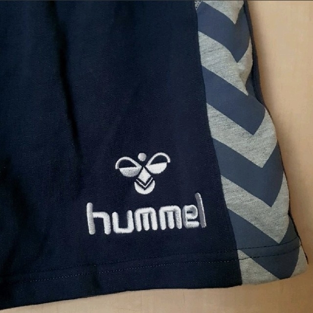 hummel(ヒュンメル)のヒュンメル スウェットハーフパンツ M ネイビー 定番タイプ 新品 未使用 スポーツ/アウトドアのサッカー/フットサル(ウェア)の商品写真