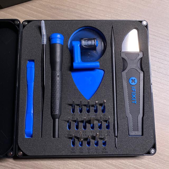 IFIXIT Essential Electronics Toolkit スマホ/家電/カメラのスマホ/家電/カメラ その他(その他)の商品写真