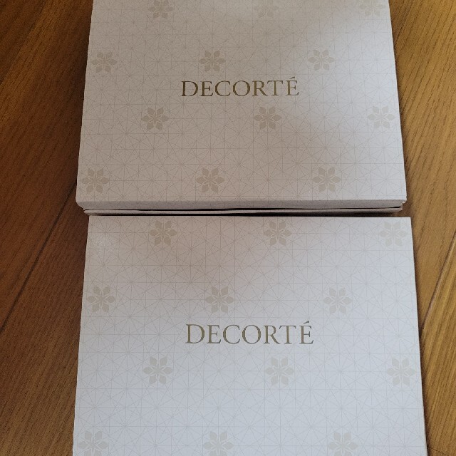 COSME DECORTE(コスメデコルテ)のコスメデコルテノベルティポーチ レディースのファッション小物(ポーチ)の商品写真