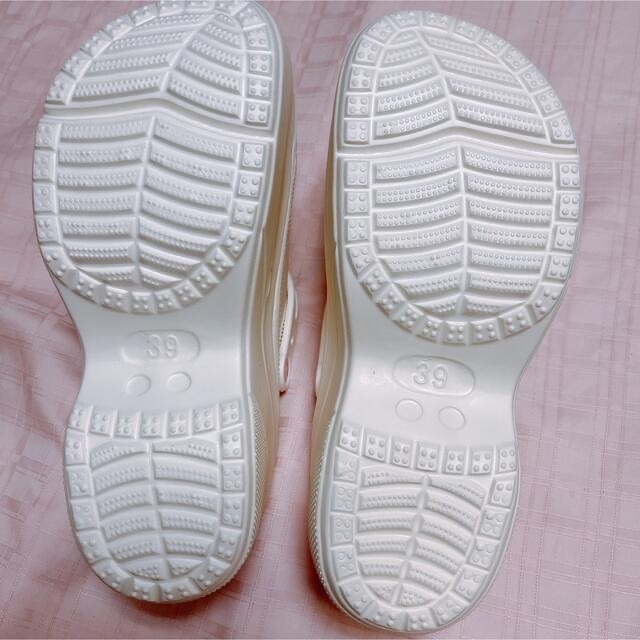 クロックス 厚底 サンダル 白 ホワイト ヒール10cm レディースの靴/シューズ(サンダル)の商品写真