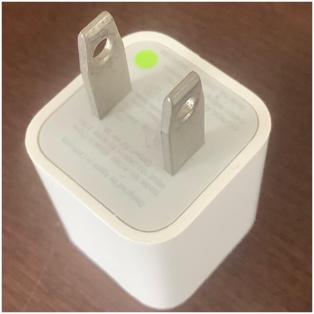 Apple(アップル)の⭐️ Apple iPhone  USBコンセント ACアダプター　純正品 スマホ/家電/カメラの生活家電(変圧器/アダプター)の商品写真