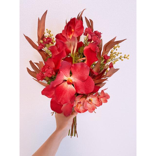 高級造花　造花ブーケ　アーティフィシャルフラワー　クラッチブーケ ハンドメイドのウェディング(ブーケ)の商品写真
