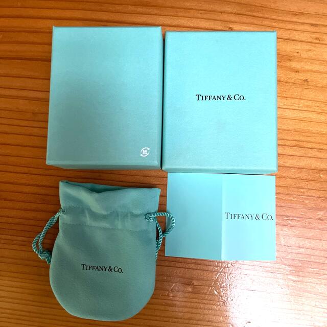 Tiffany & Co.(ティファニー)の美品　ティファニー　保存袋と箱のセット レディースのバッグ(ショップ袋)の商品写真