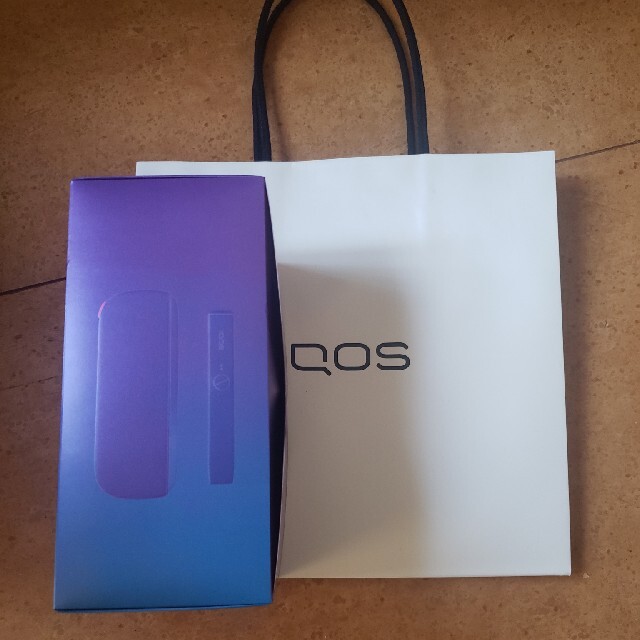 IQOS(アイコス)の【新品未開封】iQOS イルマ本体 リミテッドエディション数量限定モデル ネオン メンズのファッション小物(タバコグッズ)の商品写真