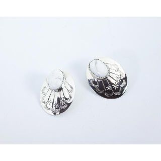 インディアンジュエリー　ハウライト　ピアス　ナバホ　スタンプ　 silver (ピアス)