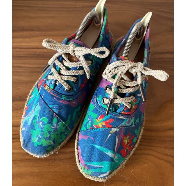 TOMS(トムズ)の✴︎　TOMS/Tropical Print/sneakers  ✴︎ レディースの靴/シューズ(スリッポン/モカシン)の商品写真