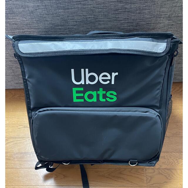 ほぼ新品　公式　UberEATSウーバーイーツ配達バック メンズのバッグ(ビジネスバッグ)の商品写真