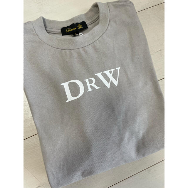 Drawer(ドゥロワー)の未使用　Drawer エンブレム Tシャツ トップス カットソー　 レディースのトップス(Tシャツ(半袖/袖なし))の商品写真
