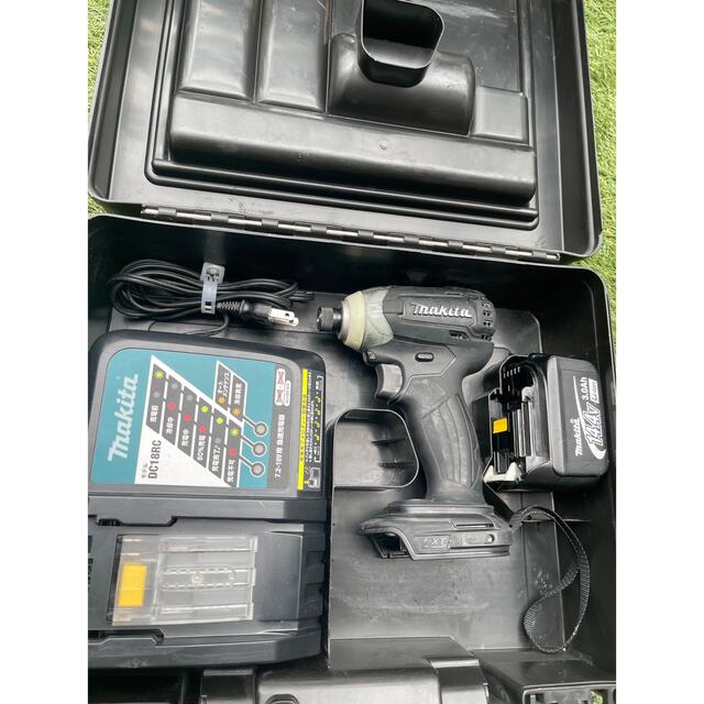 マキタ makita 充電インパクトドライバー TD136DRFX