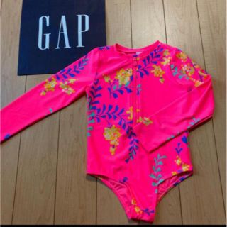 ベビーギャップ(babyGAP)の新品★ 80cm gap 水着　ラッシュガード　オールインワン　花柄(水着)