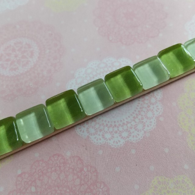 マグネットバー#124  グリーン系 　　　　　ガラスタイル ハンドメイドの文具/ステーショナリー(その他)の商品写真