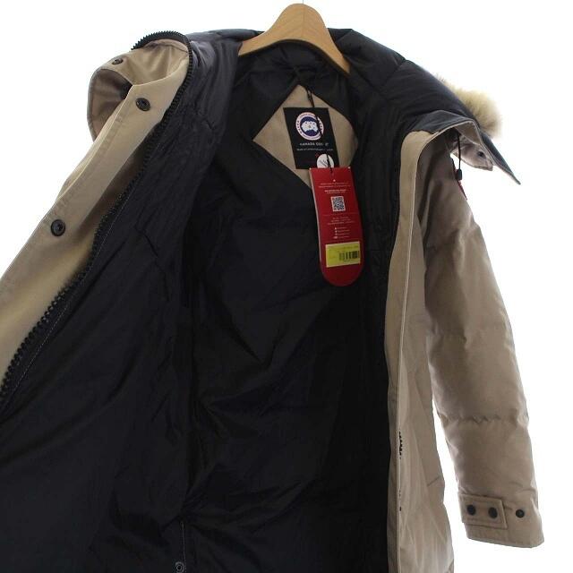 CANADA GOOSE(カナダグース)のカナダグース マッケンジーパーカ ダウンコート コヨーテファー M ベージュ レディースのジャケット/アウター(ダウンコート)の商品写真