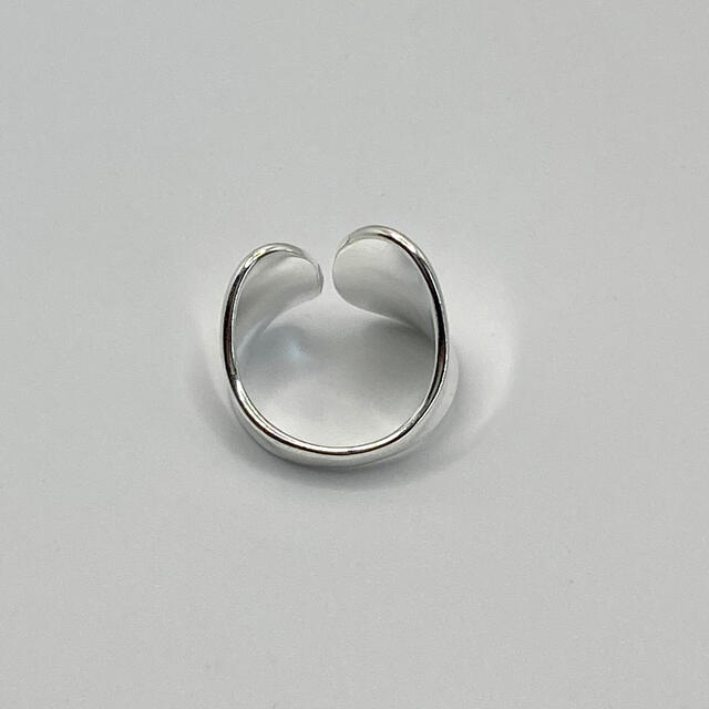 匿名配送】 ワイド アシンメトリー シルバー リング silver925の通販 by こむ リング おしゃれ かわいい ハート シンプル シルバー 調整可能