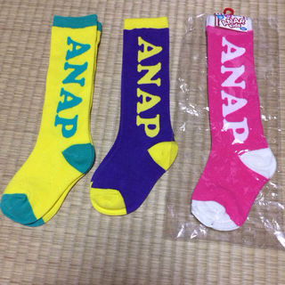 アナップキッズ(ANAP Kids)の新品ANAPKIDS靴下3足セット♡(その他)